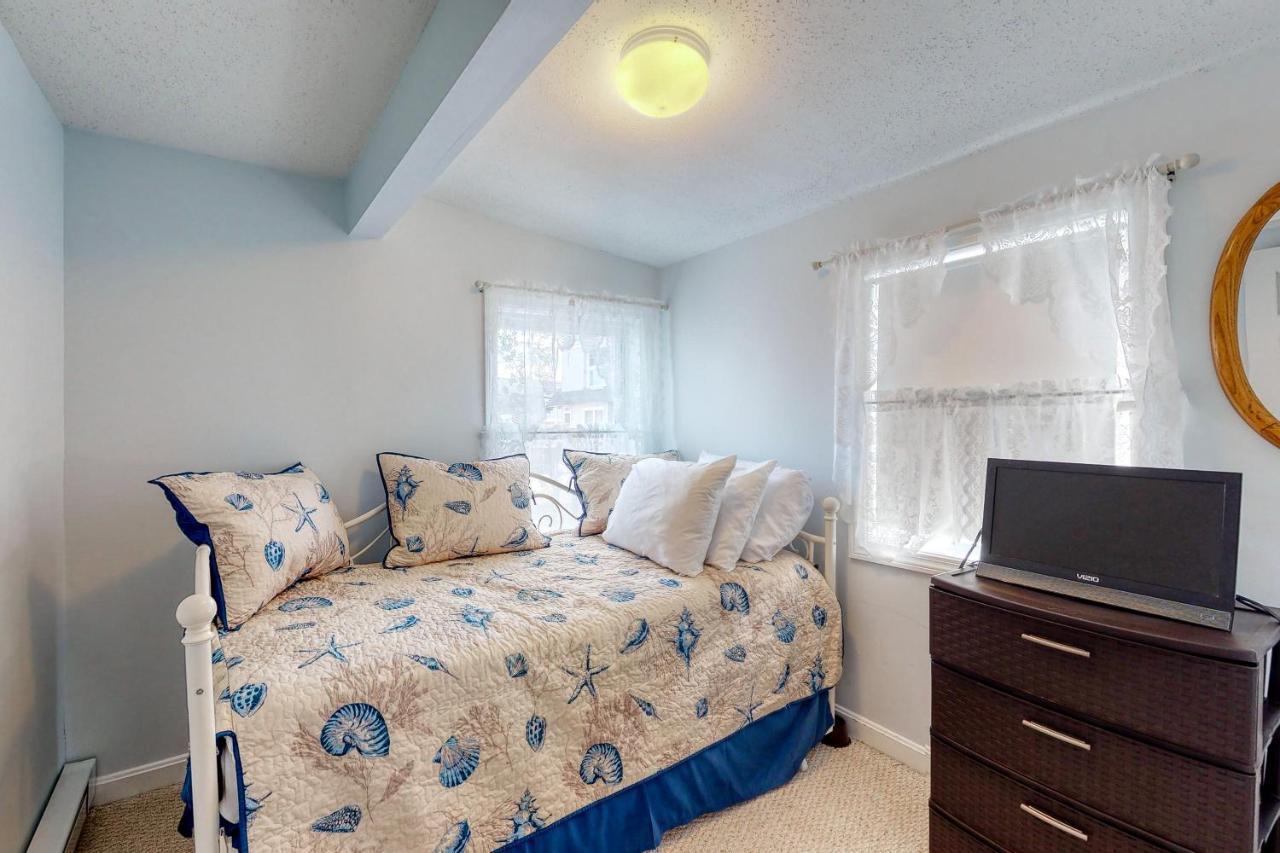 Hampton Beach Hangout & Nancy'S Villa Exterior photo
