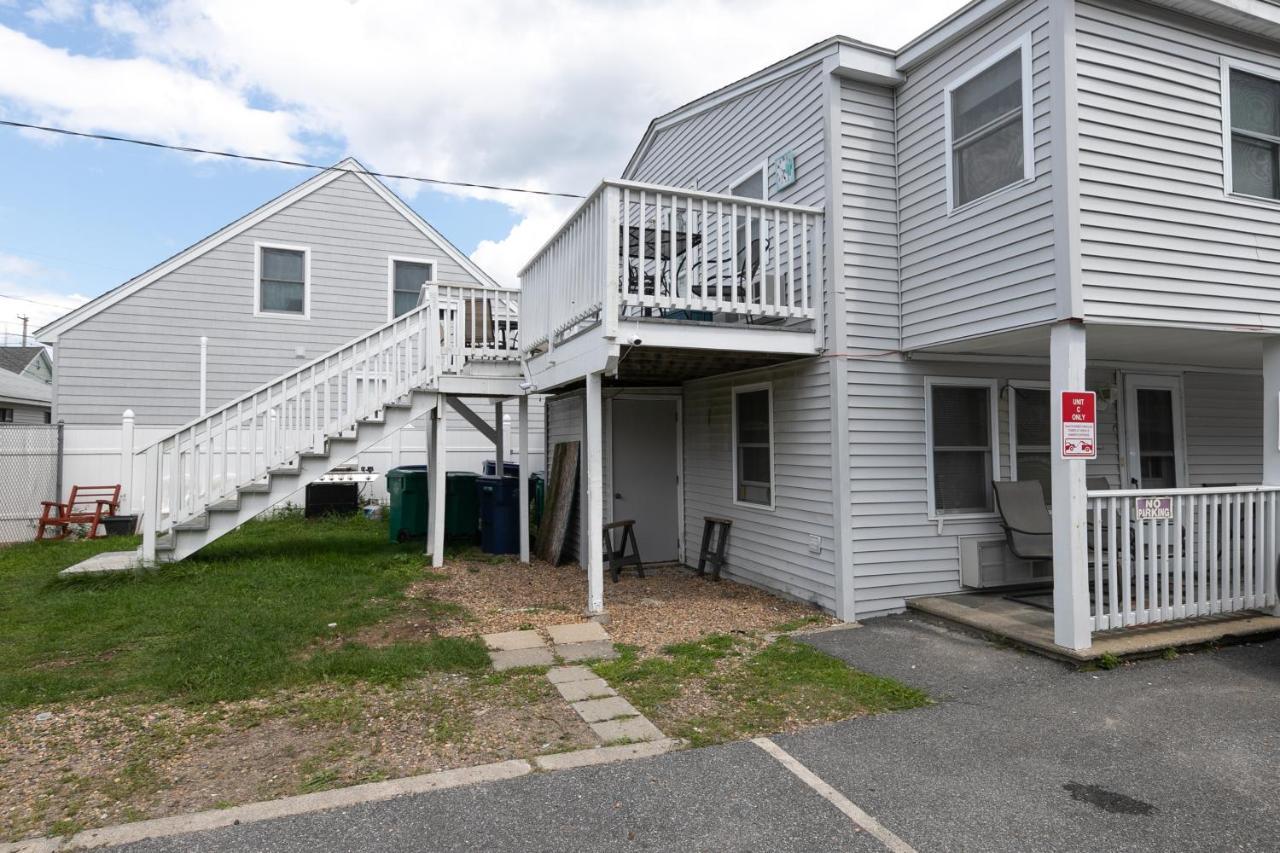 Hampton Beach Hangout & Nancy'S Villa Room photo