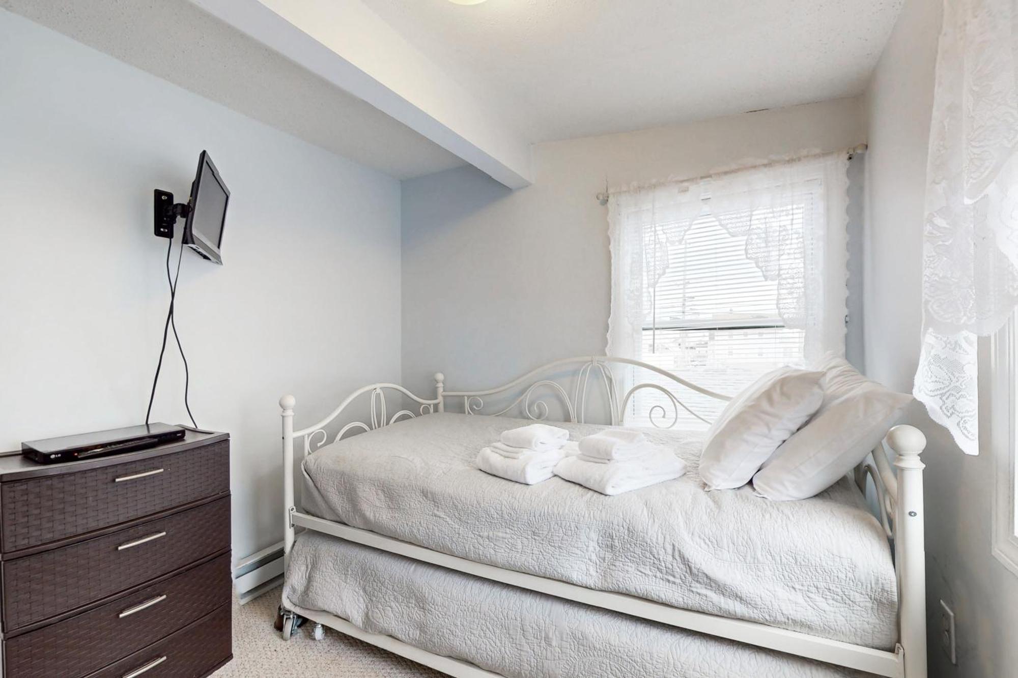 Hampton Beach Hangout & Nancy'S Villa Room photo